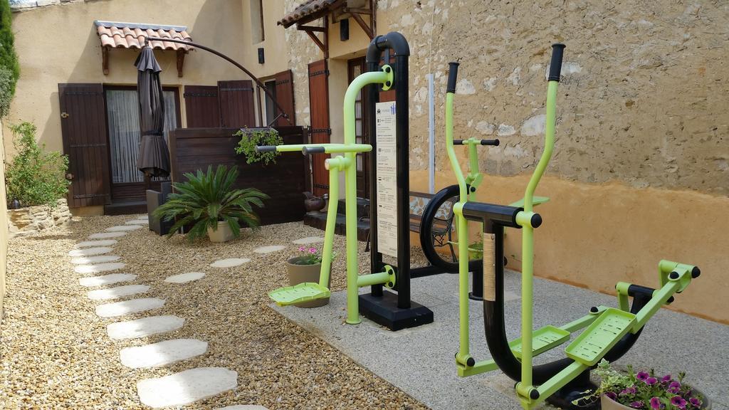 Le Jardin D'Ivana Chambres D'Hotes B&B Avec Piscine Chauffee Oppède Buitenkant foto
